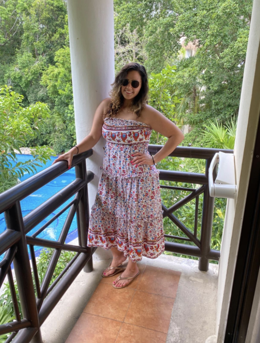 Another reviewer in the same dress.