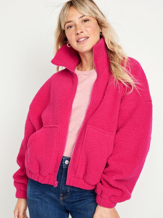 another model rocking the vibrant hot pink