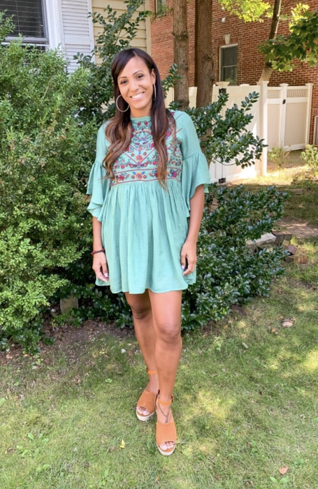 A reviewer in the blue version of the dress