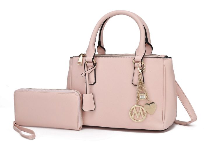 the pink purse