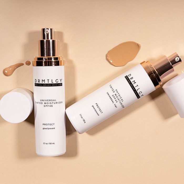 image displaying two bottles of the tinted moisturizer