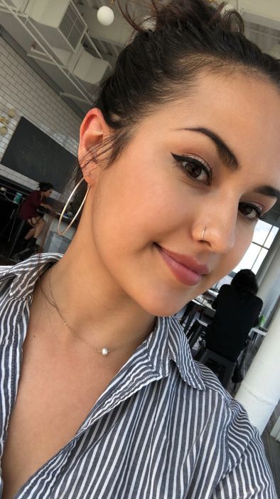 Former Mytour editor showcasing the under-eye coverage provided by the concealer.