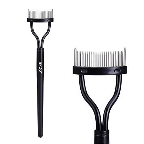 A long-handled eyelash comb with fine teeth that effortlessly separates lashes for a smooth, clump-free appearance.