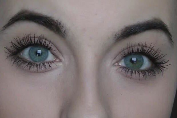 Customer wearing the mascara