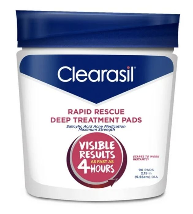The container of Clearasil acne pads.