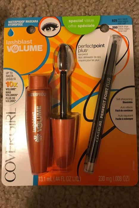 An image from the reviewer featuring the mascara and eyeliner packaging.