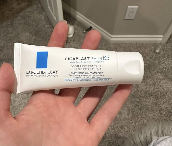 Tube of La Roche-Posay Cicaplast Balm B5 treatment.