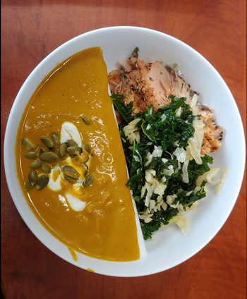 Reviewer's split bowl used for soup and salad