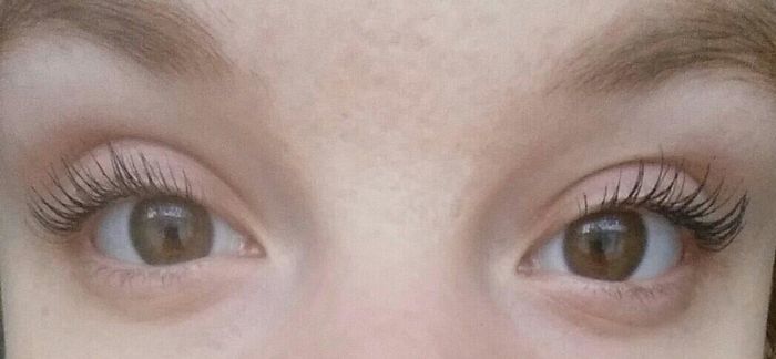 Customer wearing the mascara