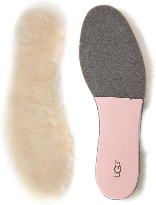 The soft, fluffy cream-colored insoles