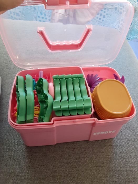 The flower components neatly stored inside their box.