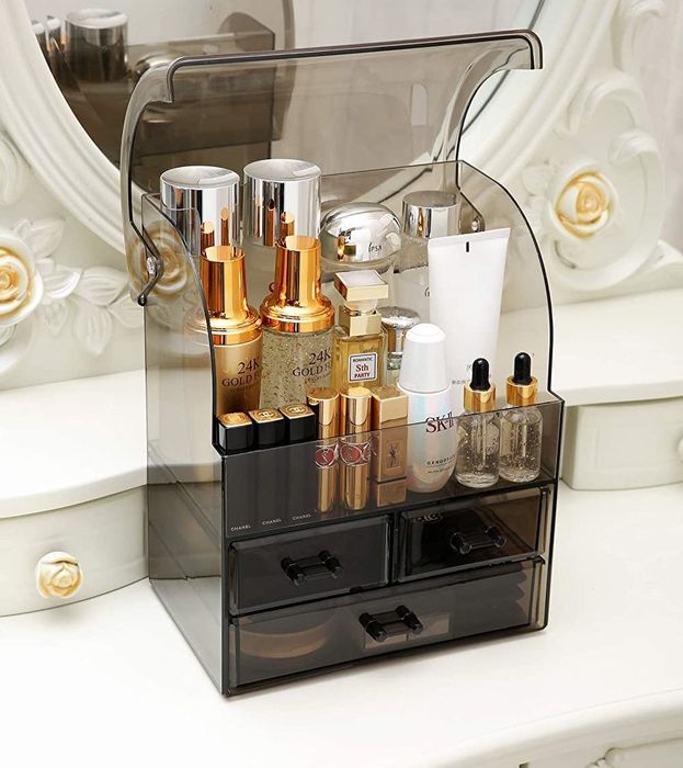 The makeup organizer, designed to tidy up all their beauty essentials.