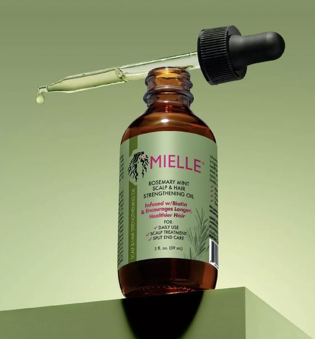 The rosemary and mint oil in its packaging
