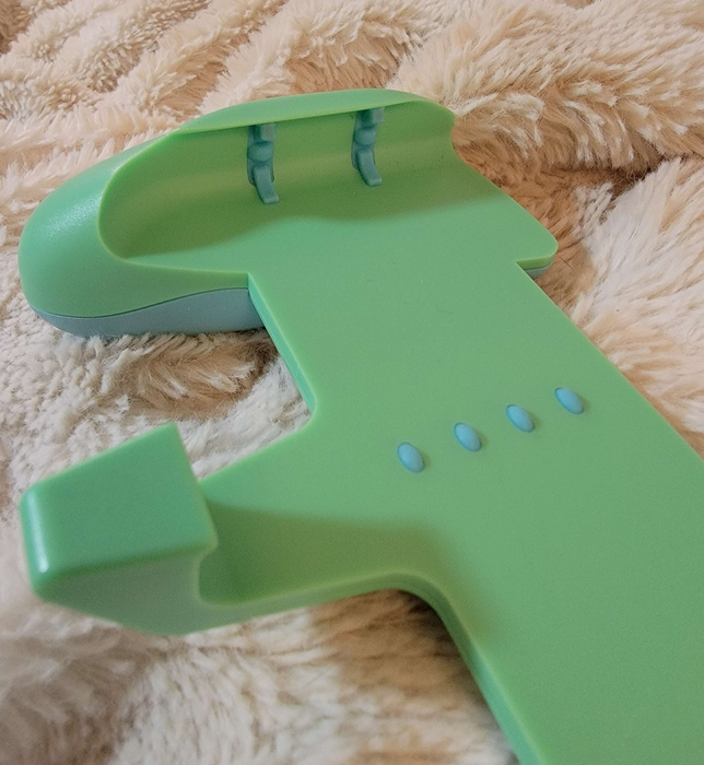 A close-up look at the silicone padding inside the grip for added comfort.