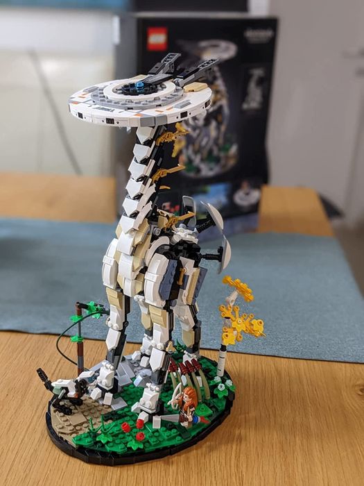 The assembled Lego Tallneck