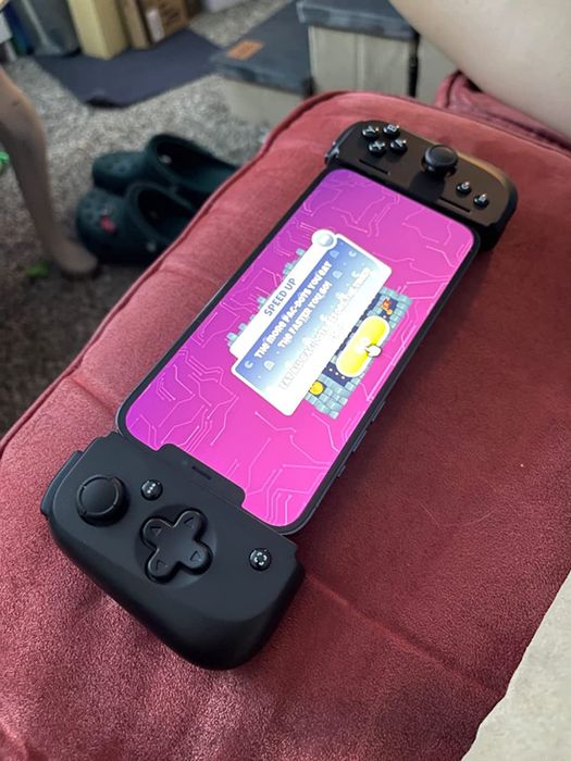 The Razer Kishi V2 attached to a smartphone.
