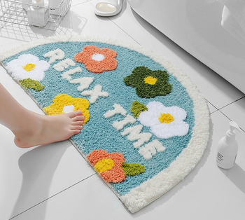 A model stepping onto the mat with the text 