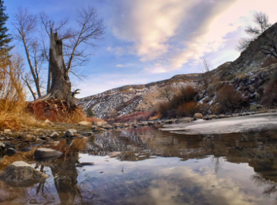 a stunning photo of a scenic river