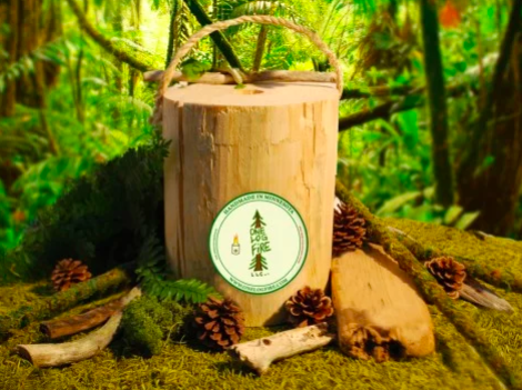 This log-shaped fire starter is a great way to ignite your outdoor fires, offering a simple and reliable solution. It’s made of kiln-dried pine wood and delivers a consistent flame for up to two hours.