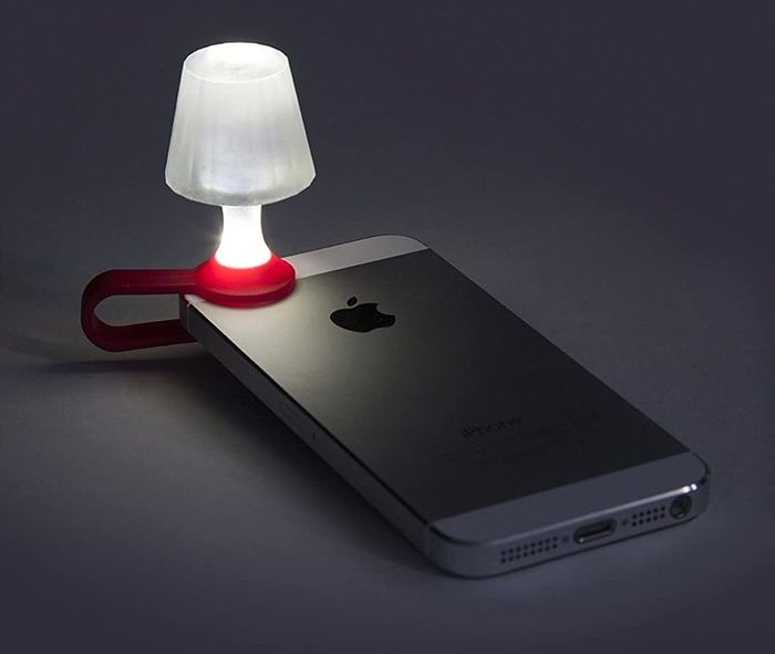 a lamp that attaches to a phone