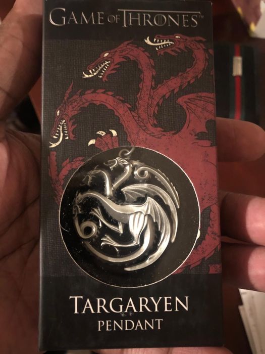 A reviewer’s photo showcasing the Targaryen pendant.