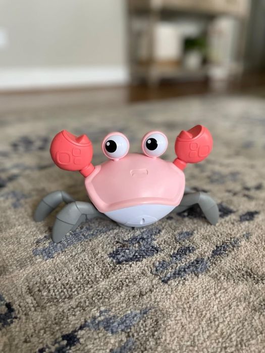 The adorable pink crab.