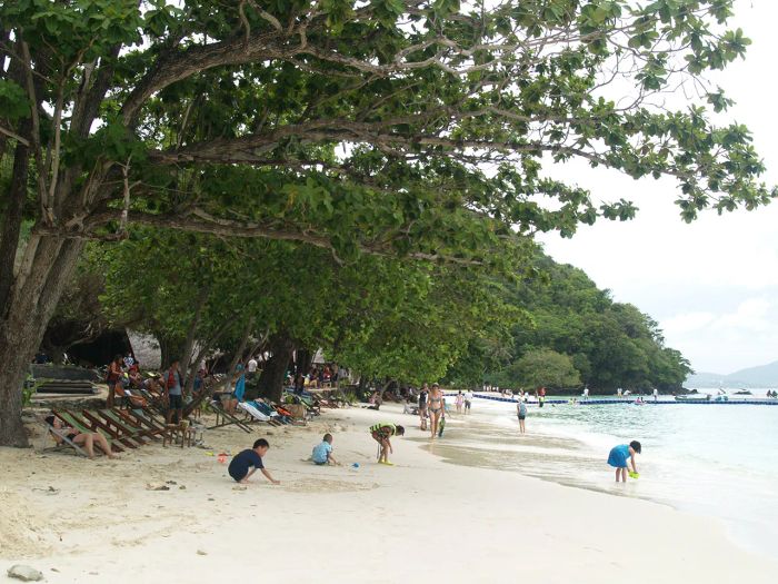 หาดกล้วยบนเกาะเฮ
