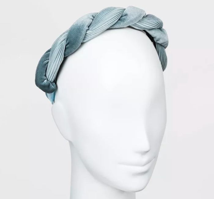 The padded headband.