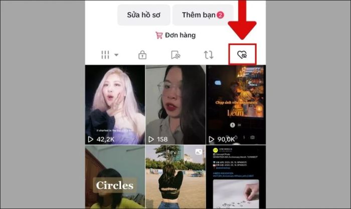 Nhấn vào biểu tượng trái tim để xem lại những video yêu thích trên TikTok.