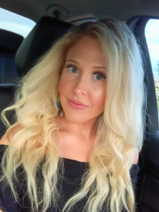 A photo taken before using the hair ties