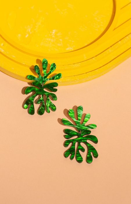 green earrings