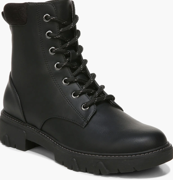 A side profile of the boot.