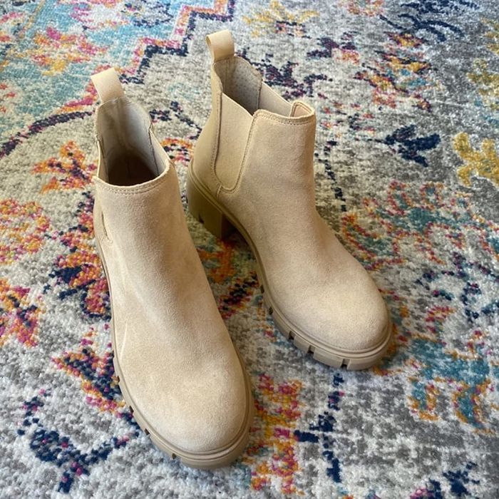 reviewer’s boots in a sand suede shade