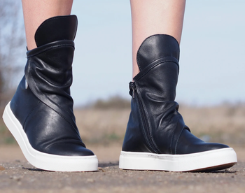 The sneaker boots in a bold black design