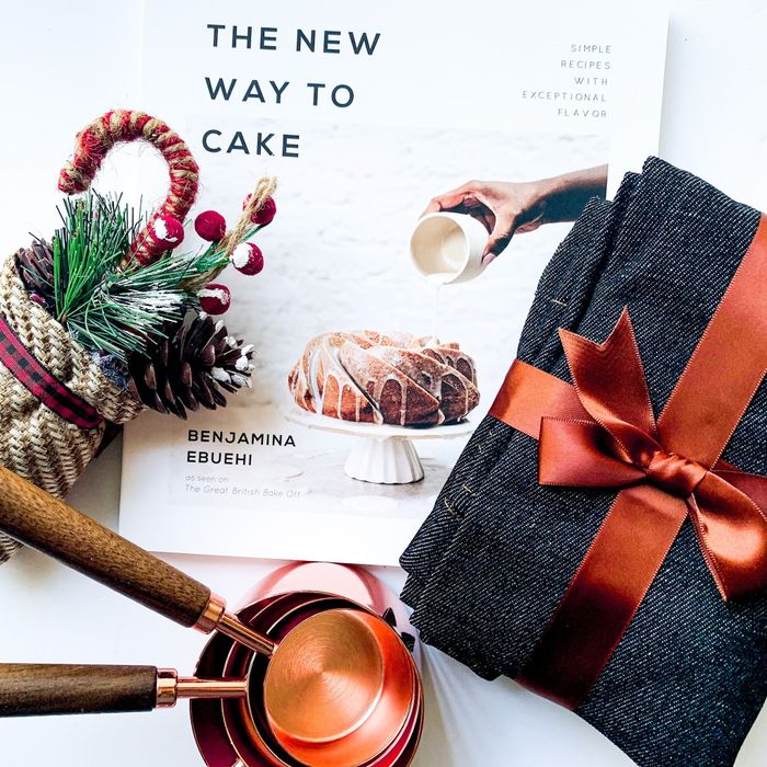 The items included in the gift box