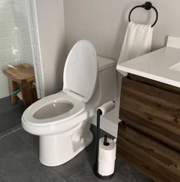A reviewer's toilet paper holder