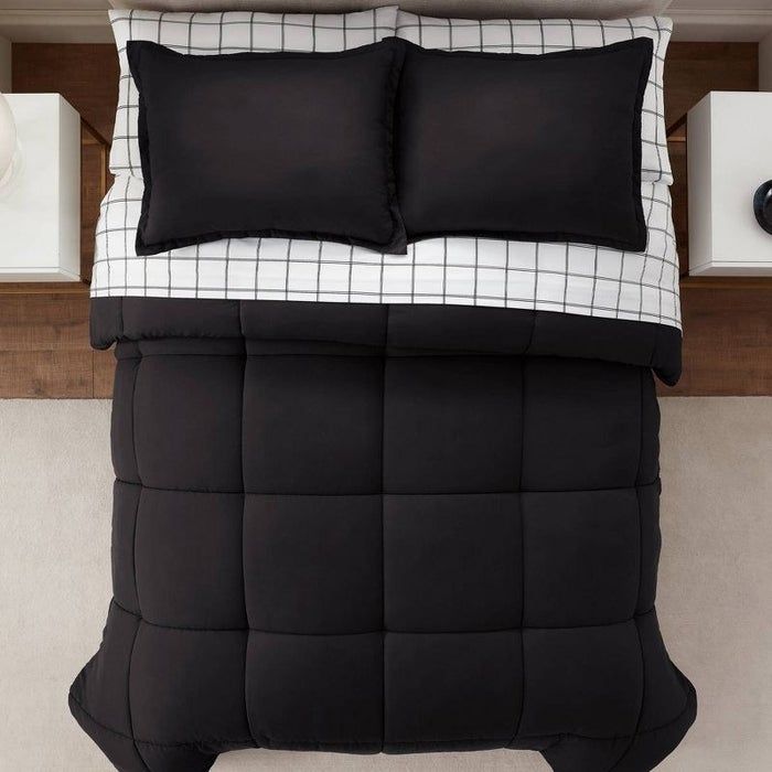 The bedding set in sleek black