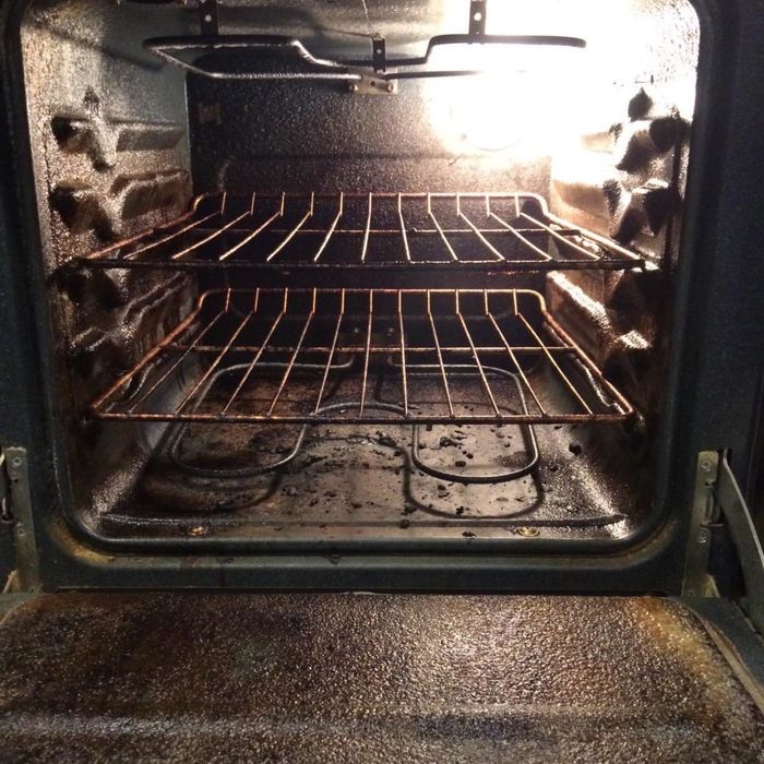 Another reviewer’s oven, covered in a thick layer of black grime