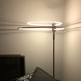 The final review shot showing the lights placed horizontally and parallel to one another.
