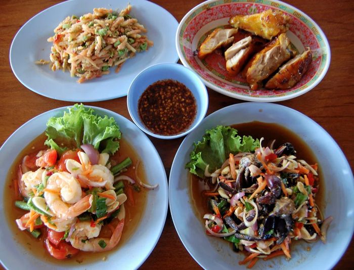 ข้าวมันตำปลาย่าง