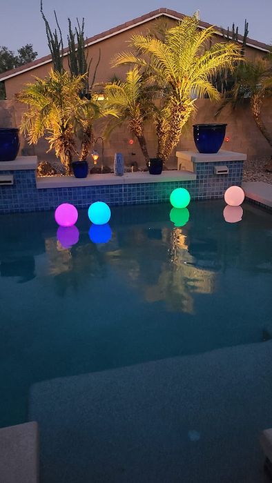 A reviewer's pool featuring four colorful floating balls.