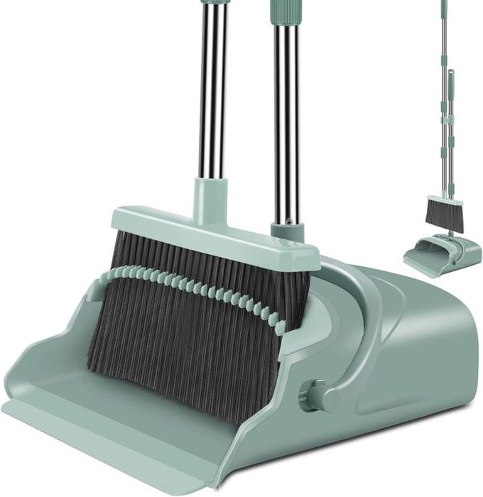 A broom and dustpan set featuring bristle cleaning teeth, crafted for efficient home cleaning