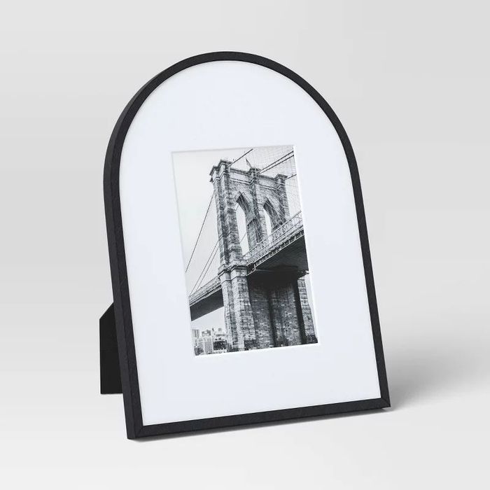 The arched frame