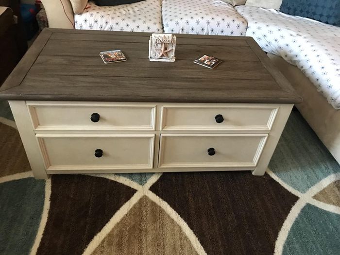 A photo from a reviewer showcasing the coffee table.