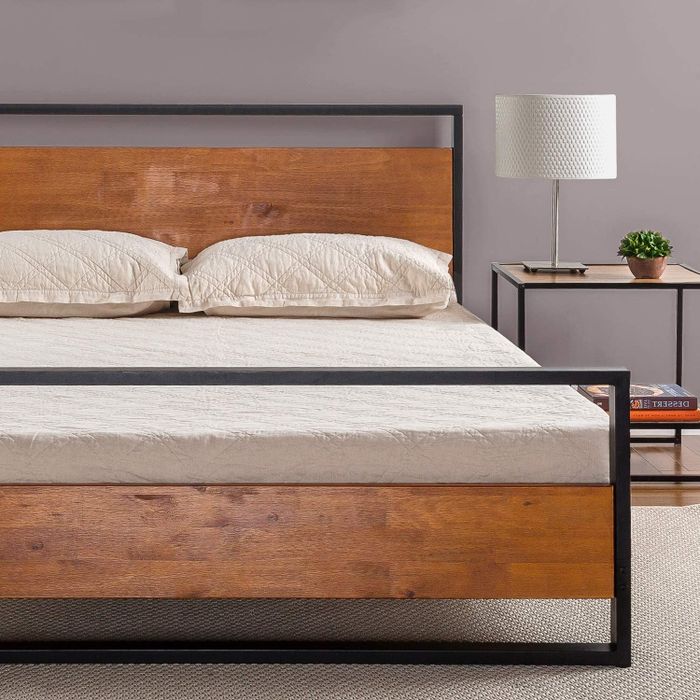 the bed featuring an optional footboard