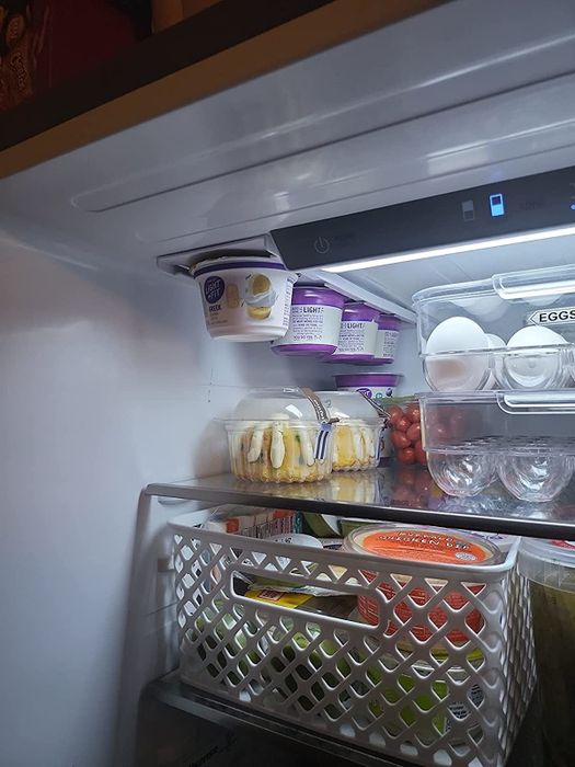 A reviewer’s yogurt holder is displayed