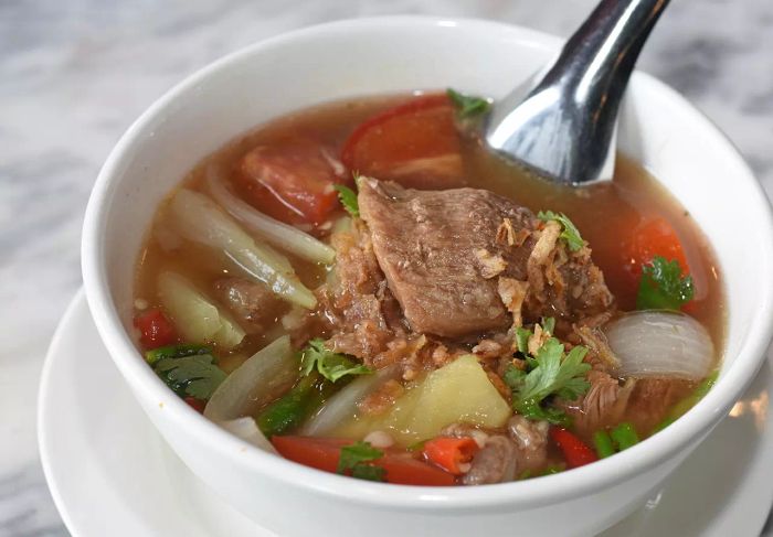 “มุนา โรตี-ชา” แป้งหนานุ่ม กลิ่นพริกแกงหอมฟุ้ง