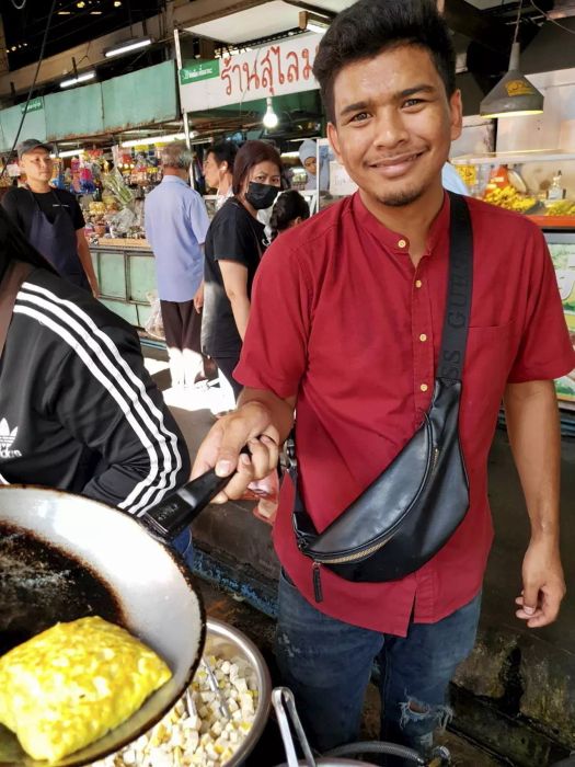ขนมเบื้องญวนสูตรแป้งนิ่ม ไส้อร่อยเครื่องแน่น @ตลาดมีนบุรี