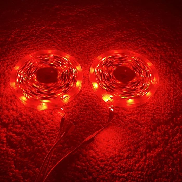The light strips in their roll set to red.