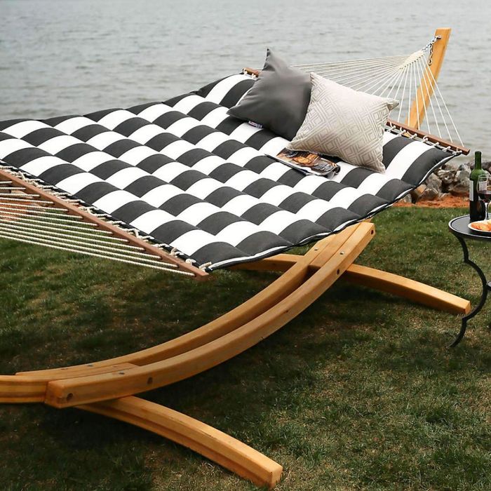 The black-and-white hammock